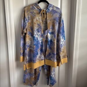 LOGO matching tie dye hoodie and crop pants. Waffle Knit. 
NWOT.